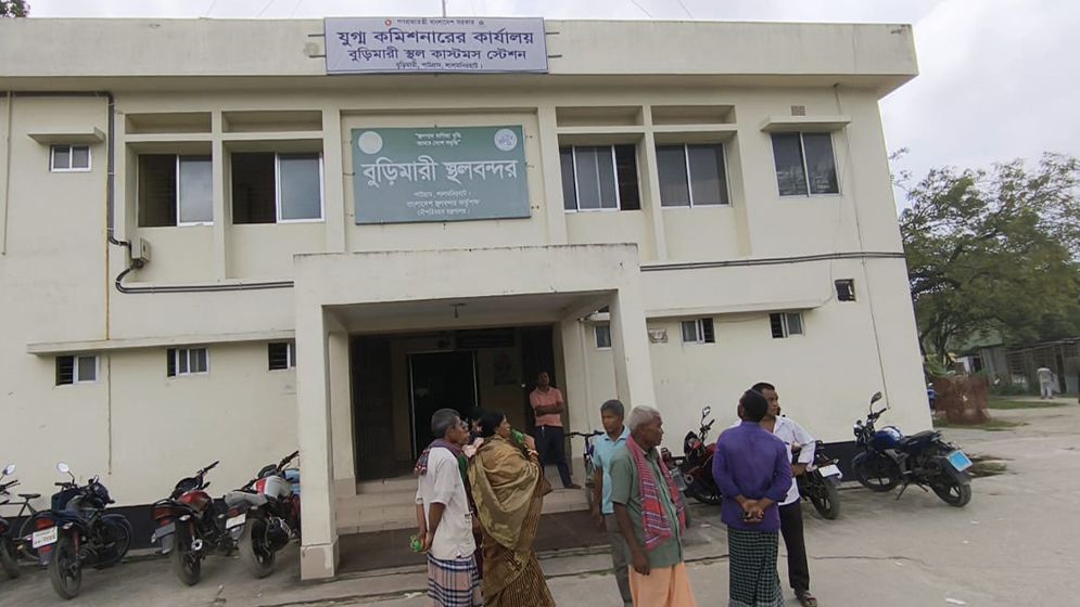 ভারতের ট্যুরিস্ট ভিসা শুরু, বুড়িমারী স্থলবন্দরে স্বস্তি