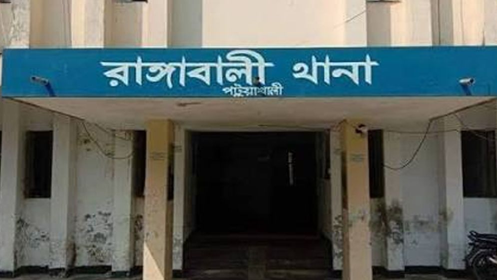 প্রেমের জেরে যুবকের আত্মহত্যার চেষ্টা, প্রতিপক্ষের বাড়িতে হামলা-সংঘর্ষে আহত ২