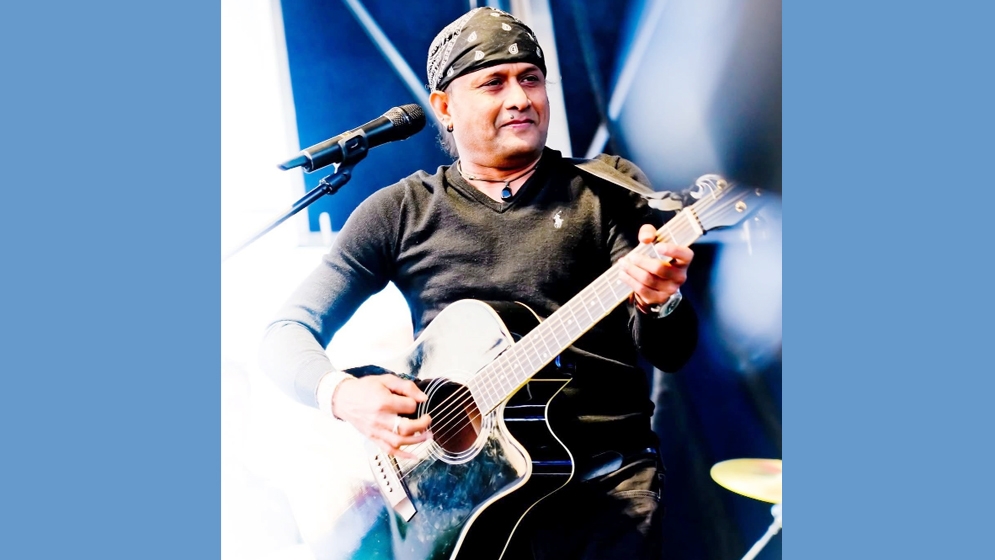 টুটুলের নতুন গান ‘মন’