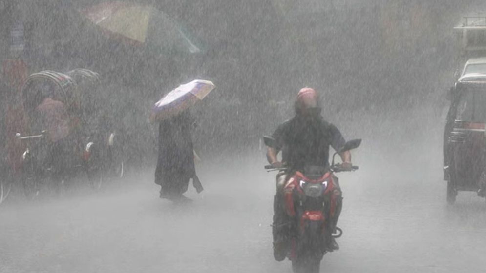 ফের ভারি বৃষ্টির আভাস