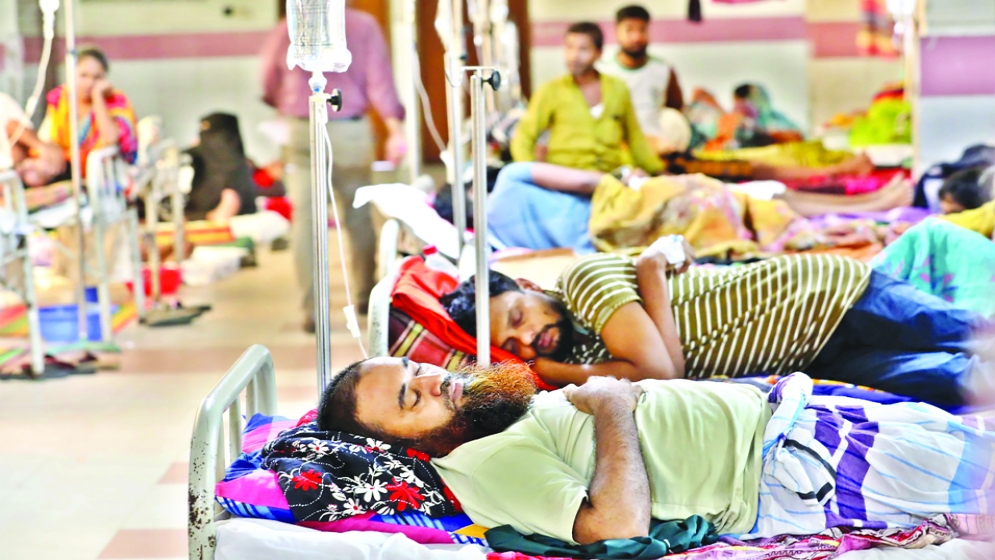 এ মাসেই হামে ১০২, ডেঙ্গুতে ২৫ জনের মৃত্যু