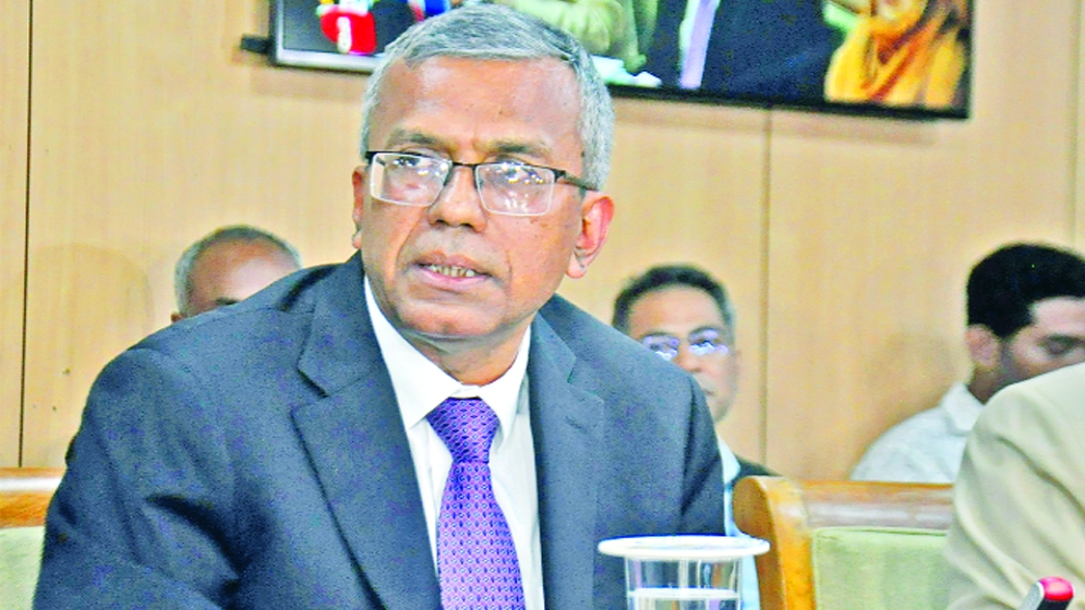 নীতি সুদহার বহাল রেখে ‘সংকোচনমূলক’ মুদ্রানীতি