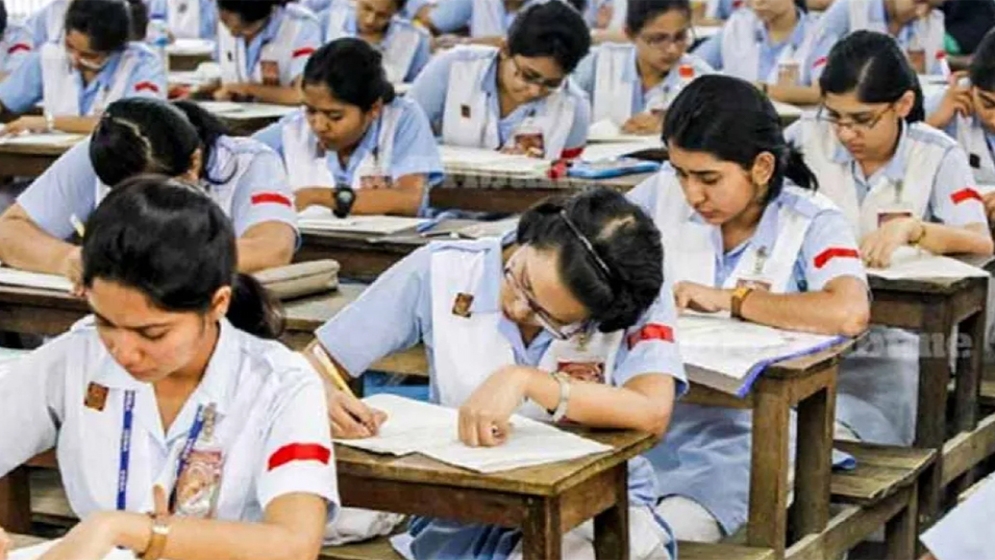 অভিন্ন প্রশ্নে পরীক্ষা শুরু কাল অংশ নিচ্ছে ১২ লাখ শিক্ষার্থী