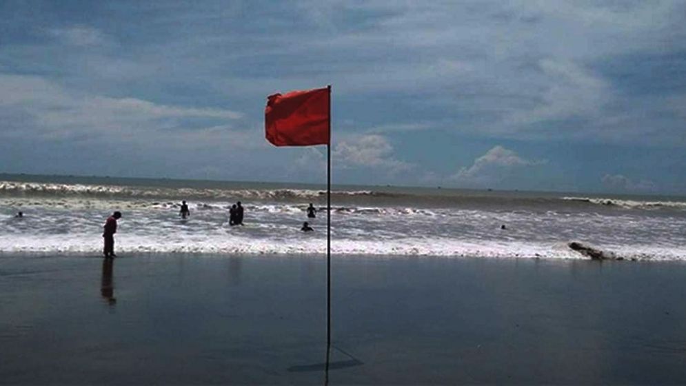 সাগরে লঘুচাপ, বন্দরে ৩ নম্বর সতর্ক সংকেত 