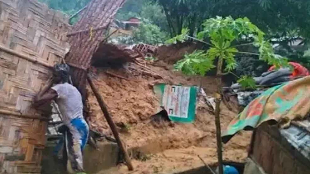 পানিবন্দি অর্ধলাখ লামায় পাহাড় ধসে প্রাণ গেল ৫ জনের 