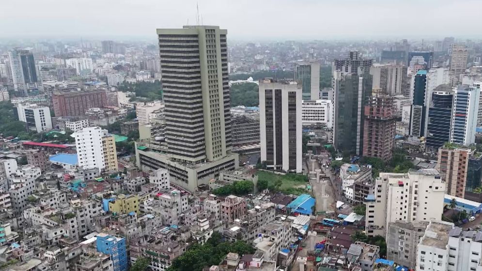 ঢাকার বাতাসে স্বস্তি, দূষণের তালিকায় ৩১ নম্বরে রাজধানী