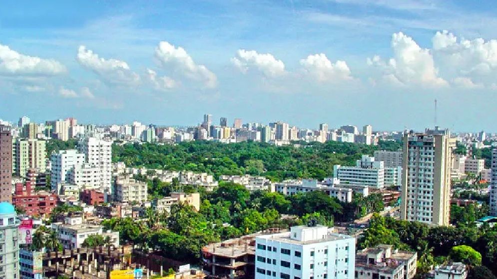 দীর্ঘ বিরতির পর ঢাকার বাতাসে স্বস্তির নিশ্বাস