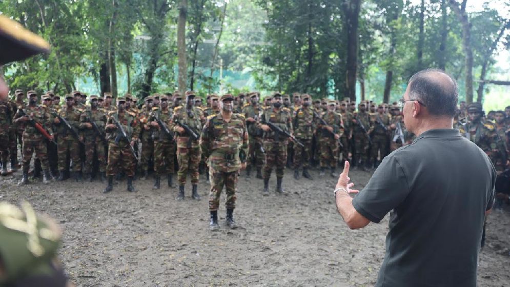 ছবিতে গ্রীষ্মকালীন প্রশিক্ষণ মহড়ায় প্রধানমন্ত্রী