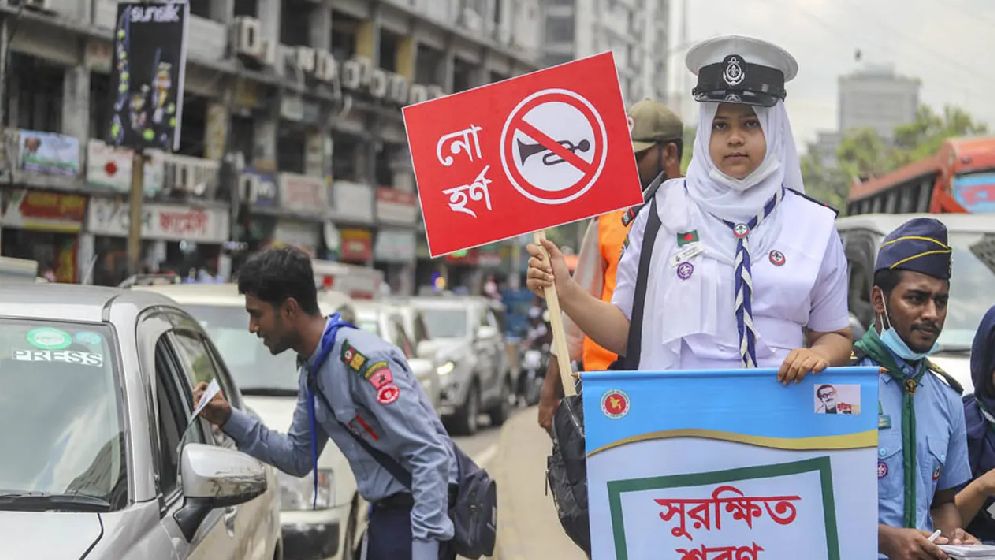 যত্রতত্র হর্ন ব্যবহারের বিরুদ্ধে ডিএমপি’র বিশেষ নির্দেশনা
