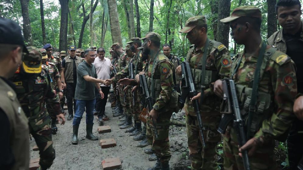 ছবিতে গ্রীষ্মকালীন প্রশিক্ষণ মহড়ায় প্রধানমন্ত্রী
