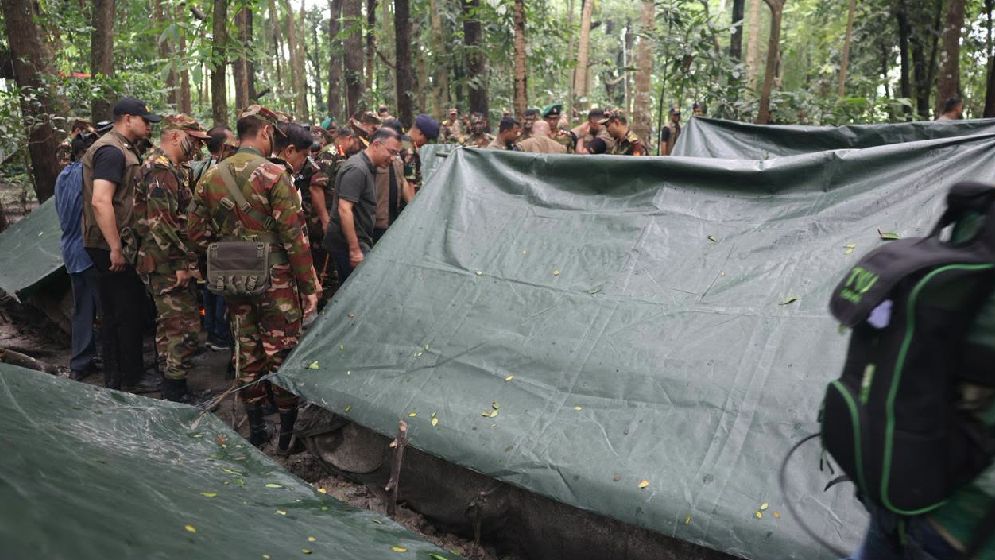 ছবিতে গ্রীষ্মকালীন প্রশিক্ষণ মহড়ায় প্রধানমন্ত্রী