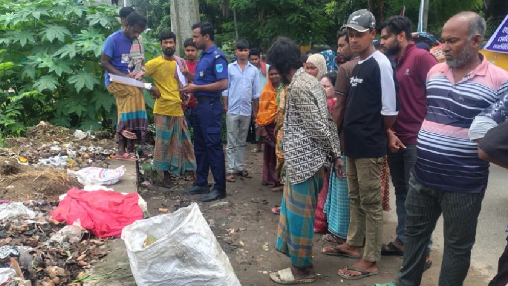 ময়লার স্তূপে মিললো নবজাতকের মরদেহ