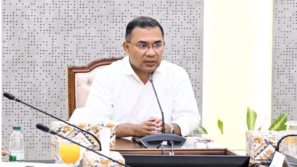 জাতীয় পরিবেশ পদক তুলে দিলেন প্রধানমন্ত্রী