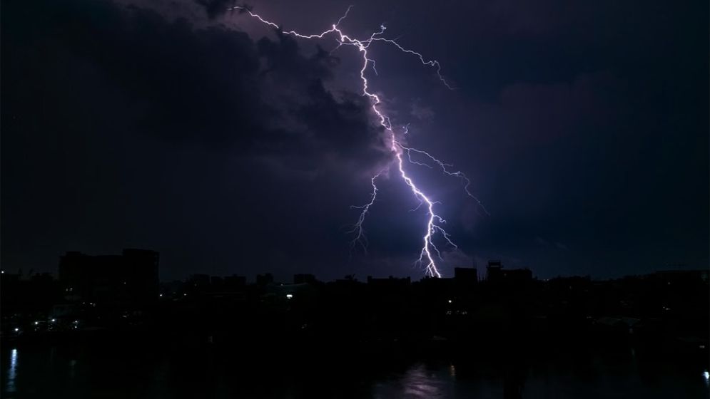 সন্ধ্যার মধ্যে দেশের ৬ জেলায় ঝড়ের পূর্ভাবাস