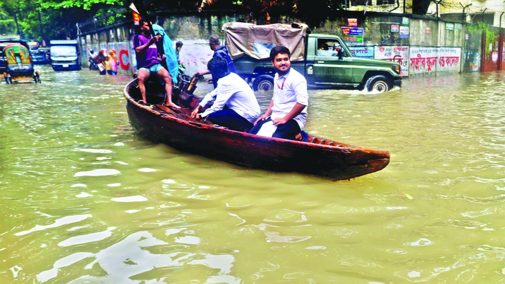 দুর্ভোগ নিয়ে পরীক্ষা কেন্দ্রে শিক্ষার্থীরা, সমন্বয়ের অভাব