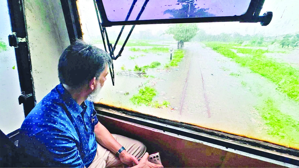 কক্সবাজার রুটে ট্রেন চলাচল স্থগিত