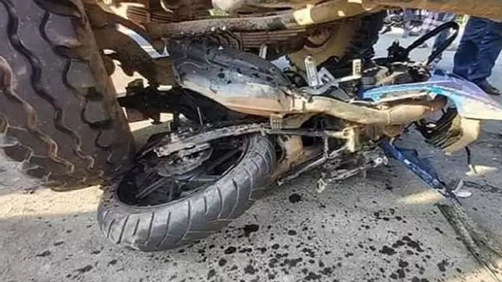 শ্রীপুরে ট্রাকের ধাক্কায় মোটরসাইকেলের ২ আরোহী নিহত