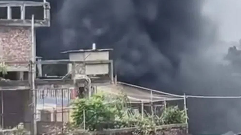 কামরাঙ্গীরচরে জুতার কারখানায় আগুন