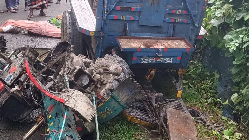 শার্শায় ট্রলি-মোটরসাইকেল সংঘর্ষে ২ যুবক নিহত