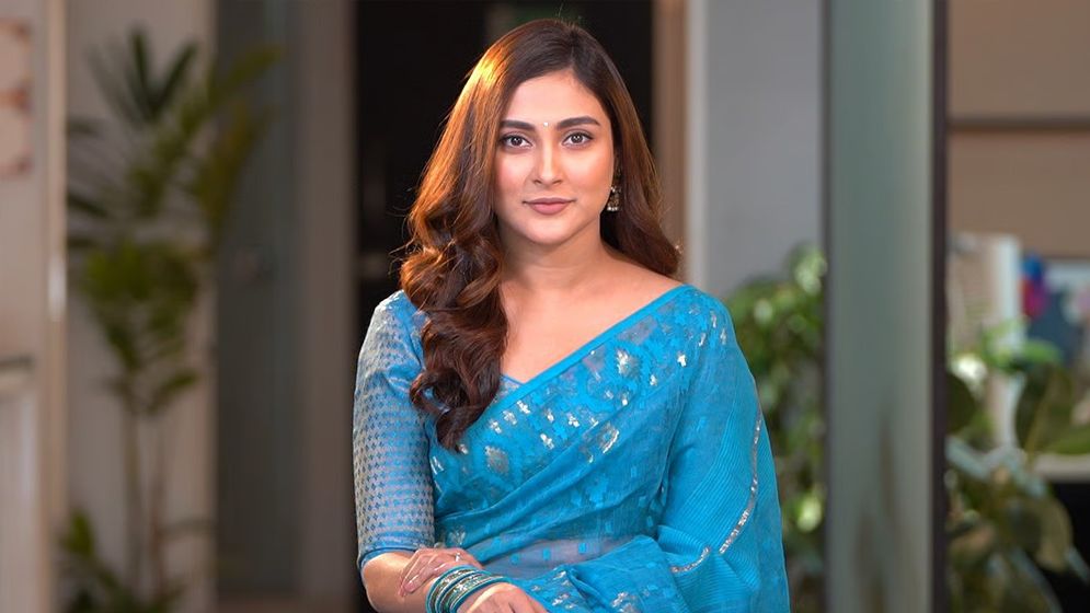 নিউ ইয়র্কের রাস্তায় মুগ্ধতা ছড়ালেন মেহজাবীন