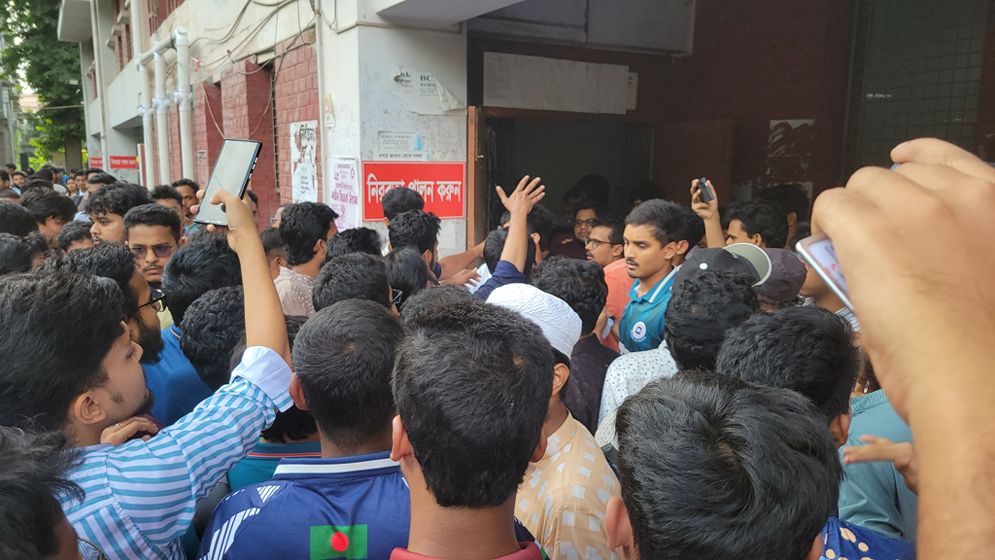 রাজশাহী বিশ্ববিদ্যালয়ে ছাত্রশিবির-ছাত্রলীগ পাল্টাপাল্টি হামলা, আহত ৩