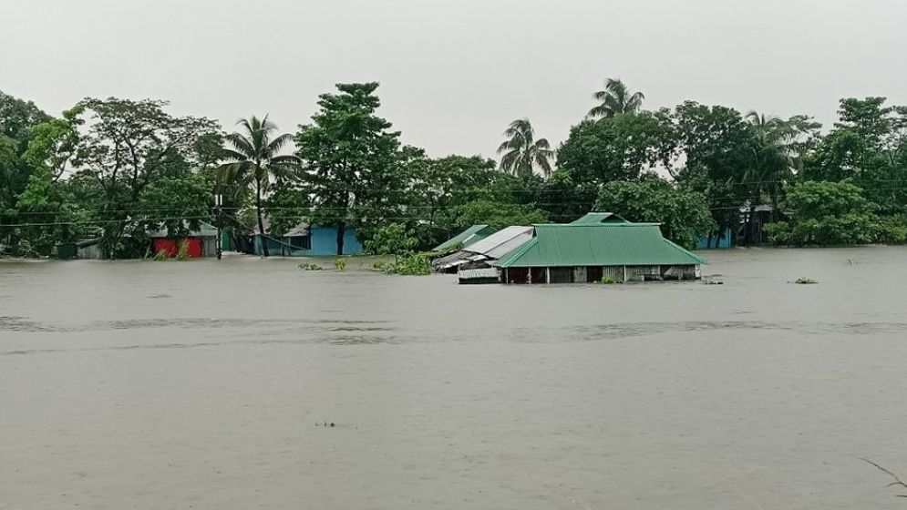 বাড়ছে নদীর পানি, পাঁচ জেলায় বন্যার আশঙ্কা