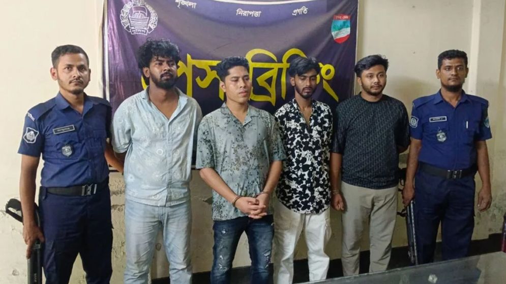 যেভাবে গ্রেপ্তার করা হয় শীর্ষ সন্ত্রাসী ডেভিড ইমনকে