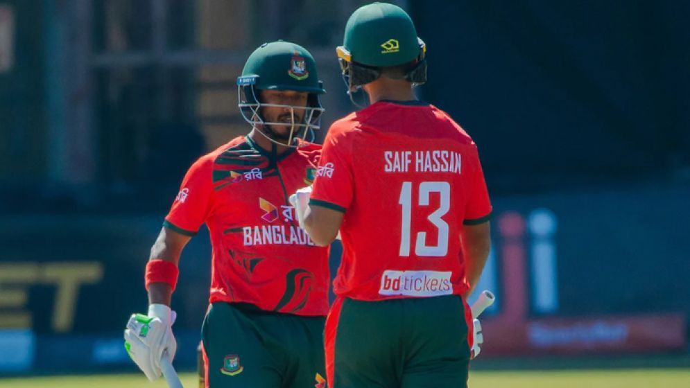 অবিশ্বাস্য ব্যাটিং ধসে ১৩ বলে ৫ উইকেট হারাল বাংলাদেশ