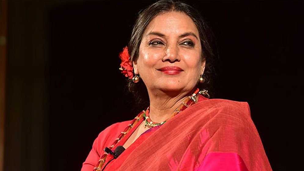 বিক্ষোভ চলাকালে হঠাৎ অসুস্থ হলেন শাবানা আজমি