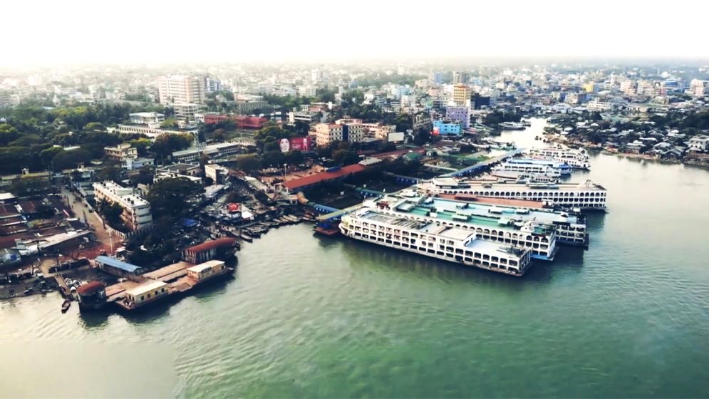 মাটির নিচে শূন্যতা, বদলে যাচ্ছে প্রাচ্যের ভেনিস বরিশালের মানচিত্র !