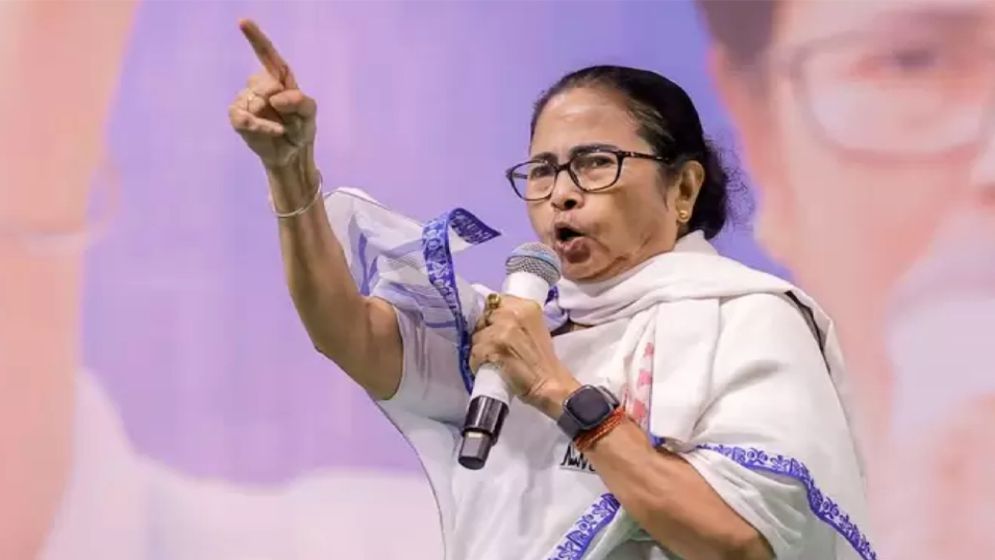 বিজেপির পতন না দেখে মরব না: মমতা