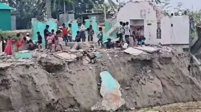 নদীভাঙনে বিপর্যস্ত দৌলতপুর, আশ্রয়হীন শত শত পরিবার