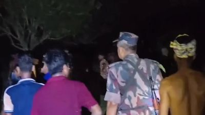 লাইট বন্ধে পুশইনের শঙ্কা, চাঁপাইনবাবগঞ্জ সীমান্তে উত্তেজনা