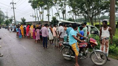 বিয়ে শেষে ফেরার পথে মাইক্রোবাস  খাদে, হতাহত ১৪