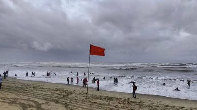 চার সমুদ্রবন্দরে ৩ নম্বর সতর্ক সংকেত বহাল