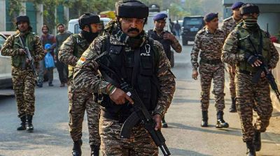 কাশ্মীরে পুলিশের টহলদলের ওপর হামলা, নিহত ১