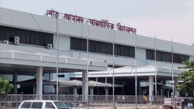 বৃষ্টির কারণে চট্টগ্রামে অবতরণ করতে পারেনি ৩ ফ্লাইট