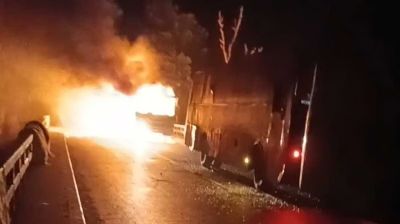 ফরিদপুরে বাসের ধাক্কায় নিহত ৫