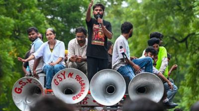 শিক্ষামন্ত্রীর পদত্যাগের পরও আন্দোলন চালিয়ে যাওয়ার ঘোষণা