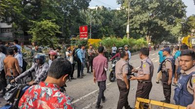 শিক্ষা ভবনের সামনে থেকে সরে গেলেন শিক্ষার্থীরা