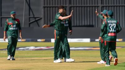 বাংলাদেশকে ২৪৮ রানের লক্ষ্য দিল জিম্বাবুয়ে