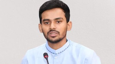 ‘আমাদের আপনাদের মতো বালুর ট্রাক দিয়ে আটকে ফেলা যাবে না’   