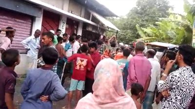 বাড়িতে হামলা, নারী নির্যাতন চালিয়ে স্বর্ণালংকার ছিনতাইয়ের অভিযোগ