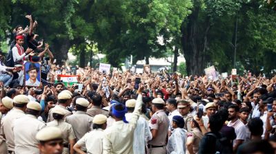নিট ইস্যুতে আলোচনায় রাজি মোদী সরকার, প্রত্যাখ্যান কংগ্রেসের