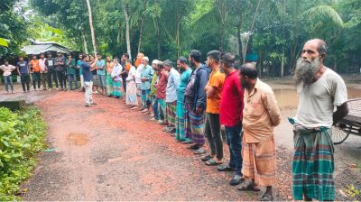ঠিকাদারের মৃত্যুর পর দেড় বছর বন্ধ সড়ক সংস্কার, ভোগান্তি