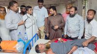 ক্ষুধা-তৃষ্ণা নিয়ে সাগরে ভেসে ছিলেন তিন দিন   