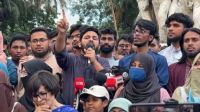 পদত্যাগকারী রাষ্ট্রপতিকে গ্রেপ্তারের দাবি ইনকিলাব মঞ্চের