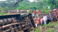 ঝালকাঠিতে যাত্রীবাহী বাস খাদে, সুপারভাইজার নিহত