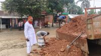 রায়গঞ্জ সড়কে অস্থায়ী সংস্কার, কমেছে জনদুর্ভোগ