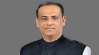 সাবেক ভূমিমন্ত্রীর ২ ফ্ল্যাটের সম্পদের তালিকা প্রস্তুত করছে দুদক